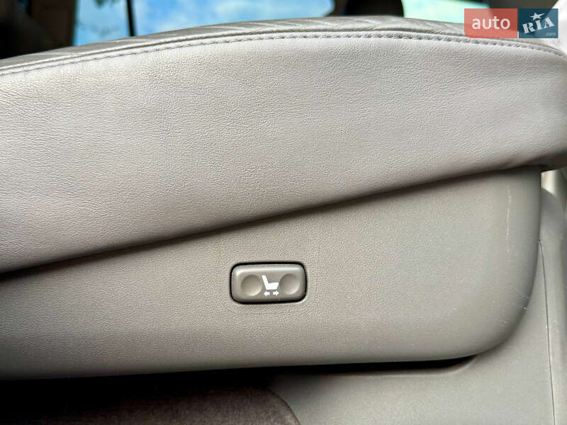 Внедорожник / Кроссовер Lexus LX 2010 в Днепре