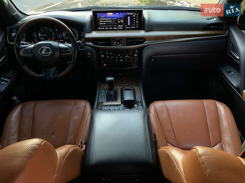 Внедорожник / Кроссовер Lexus LX 2017 в Каменском