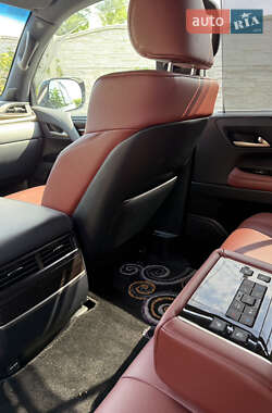 Внедорожник / Кроссовер Lexus LX 2020 в 