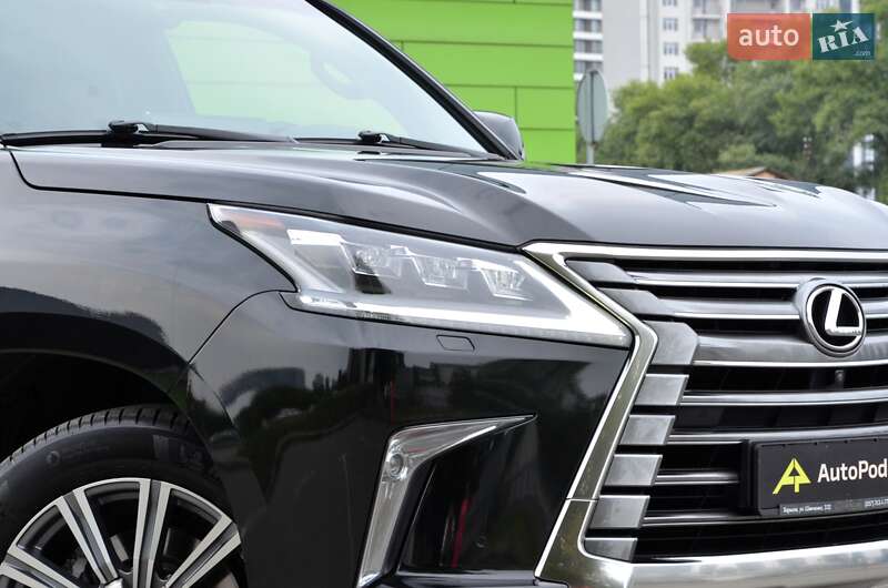 Внедорожник / Кроссовер Lexus LX 2016 в Киеве