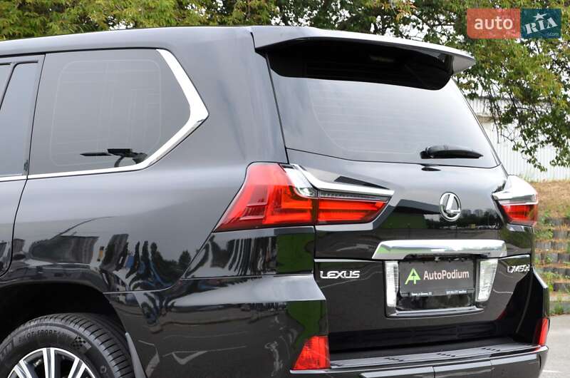 Внедорожник / Кроссовер Lexus LX 2016 в Киеве