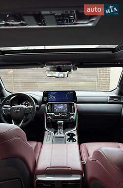 Внедорожник / Кроссовер Lexus LX 2023 в 
