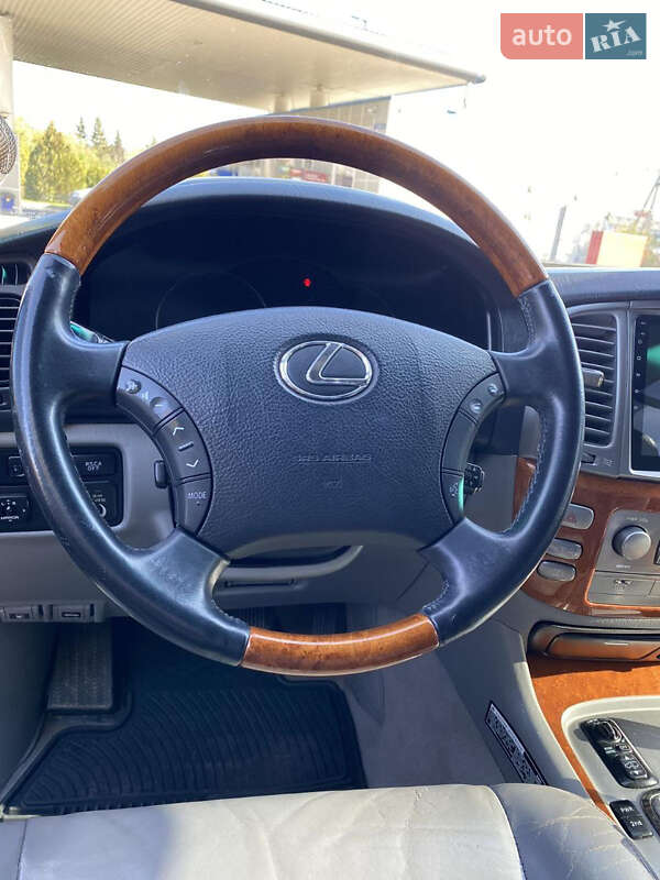 Внедорожник / Кроссовер Lexus LX 2007 в Черновцах