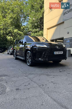 Внедорожник / Кроссовер Lexus LX 2022 в 
