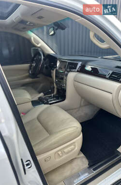 Внедорожник / Кроссовер Lexus LX 2011 в 