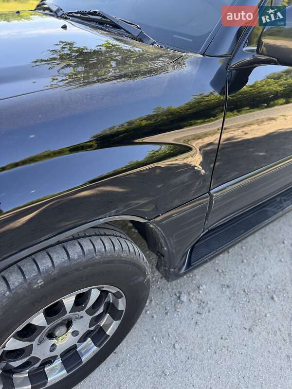 Позашляховик / Кросовер Lexus LX 2005 в Дніпрі