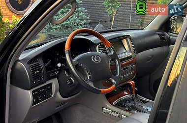 Внедорожник / Кроссовер Lexus LX 2006 в 