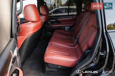 Внедорожник / Кроссовер Lexus LX 2019 в 
