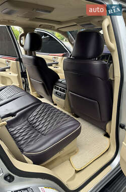 Внедорожник / Кроссовер Lexus LX 2009 в 