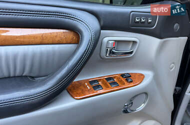 Внедорожник / Кроссовер Lexus LX 2004 в 