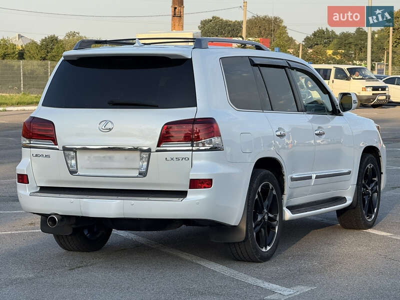 Внедорожник / Кроссовер Lexus LX 2012 в Черновцах