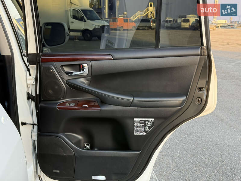 Внедорожник / Кроссовер Lexus LX 2012 в Черновцах