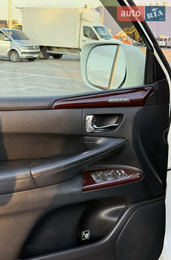 Внедорожник / Кроссовер Lexus LX 2012 в 