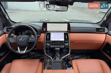 Внедорожник / Кроссовер Lexus LX 2022 в 