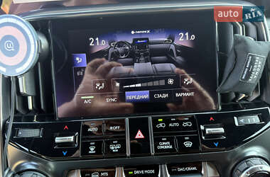 Внедорожник / Кроссовер Lexus LX 2022 в 