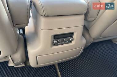 Внедорожник / Кроссовер Lexus LX 2005 в 