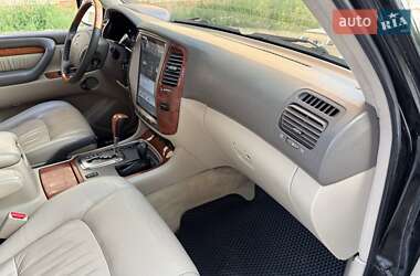 Внедорожник / Кроссовер Lexus LX 2005 в 