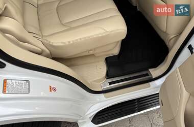 Внедорожник / Кроссовер Lexus LX 2017 в 