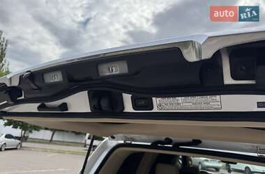 Внедорожник / Кроссовер Lexus LX 2017 в 