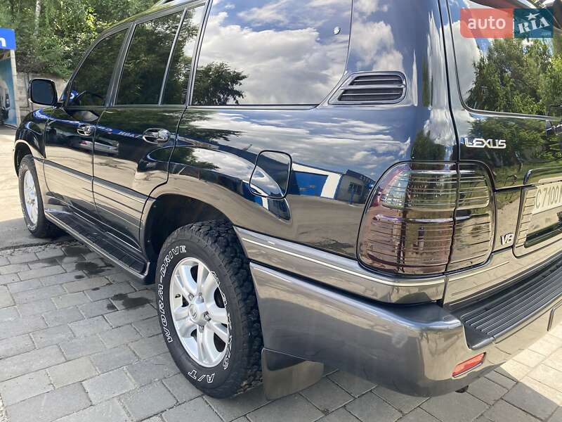 Позашляховик / Кросовер Lexus LX 2004 в Львові