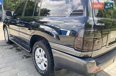 Внедорожник / Кроссовер Lexus LX 2004 в 