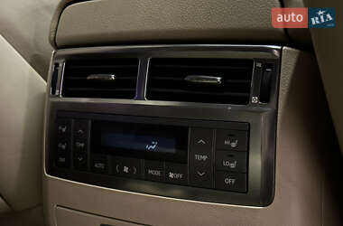 Позашляховик / Кросовер Lexus LX 2010 в 