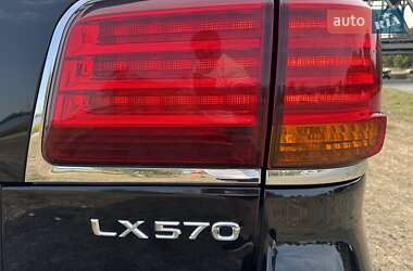 Внедорожник / Кроссовер Lexus LX 2010 в 