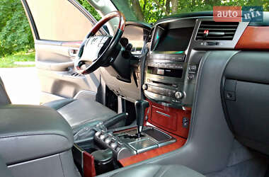 Внедорожник / Кроссовер Lexus LX 2008 в 