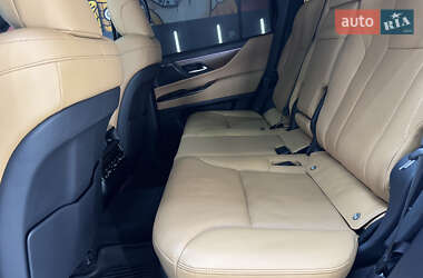 Внедорожник / Кроссовер Lexus LX 2022 в 