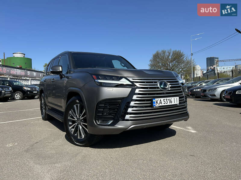 Lexus LX 2022