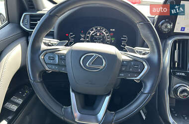 Внедорожник / Кроссовер Lexus LX 2022 в 