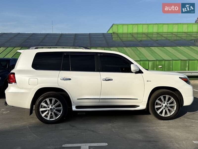 Внедорожник / Кроссовер Lexus LX 2010 в Киеве