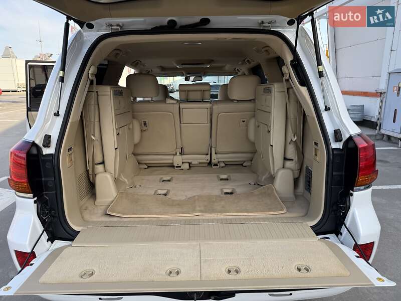 Внедорожник / Кроссовер Lexus LX 2010 в Киеве