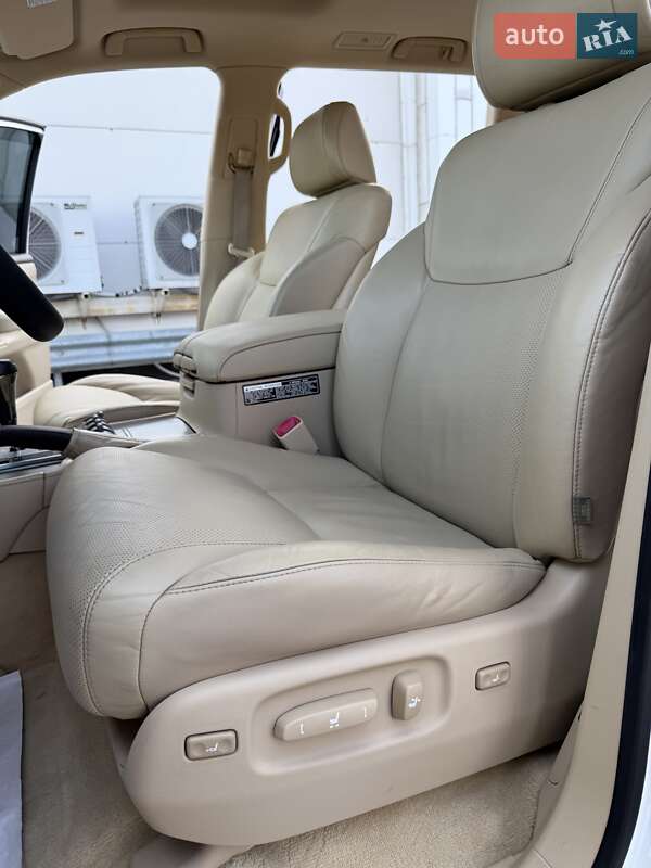 Внедорожник / Кроссовер Lexus LX 2010 в Киеве