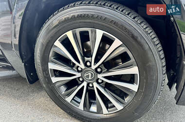 Внедорожник / Кроссовер Lexus LX 2024 в 