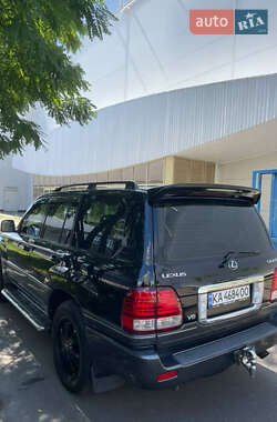 Позашляховик / Кросовер Lexus LX 2006 в 