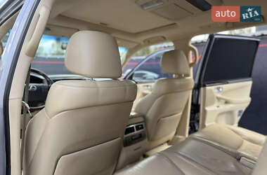 Внедорожник / Кроссовер Lexus LX 2010 в 
