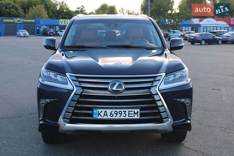 Внедорожник / Кроссовер Lexus LX 2017 в 