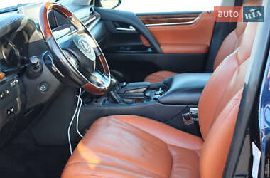 Позашляховик / Кросовер Lexus LX 2017 в Києві