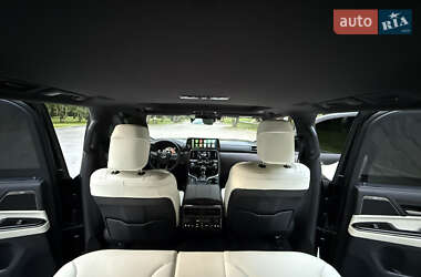 Внедорожник / Кроссовер Lexus LX 2022 в 