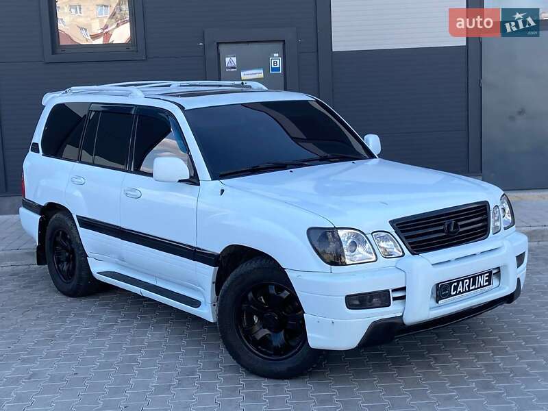 Внедорожник / Кроссовер Lexus LX 2000 в Калуше