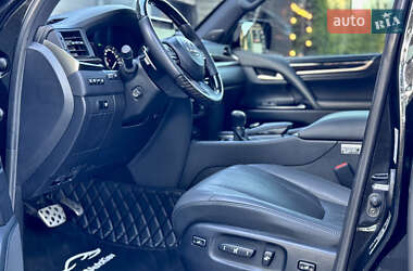 Внедорожник / Кроссовер Lexus LX 2019 в 