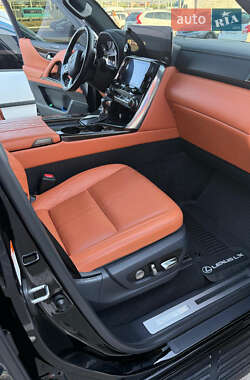 Внедорожник / Кроссовер Lexus LX 2023 в 