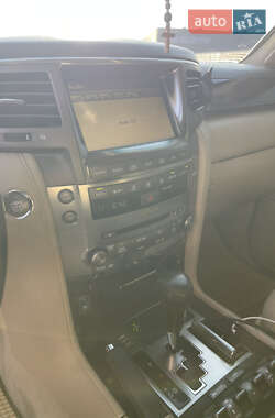Внедорожник / Кроссовер Lexus LX 2011 в 