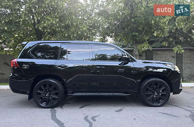 Внедорожник / Кроссовер Lexus LX 2018 в 