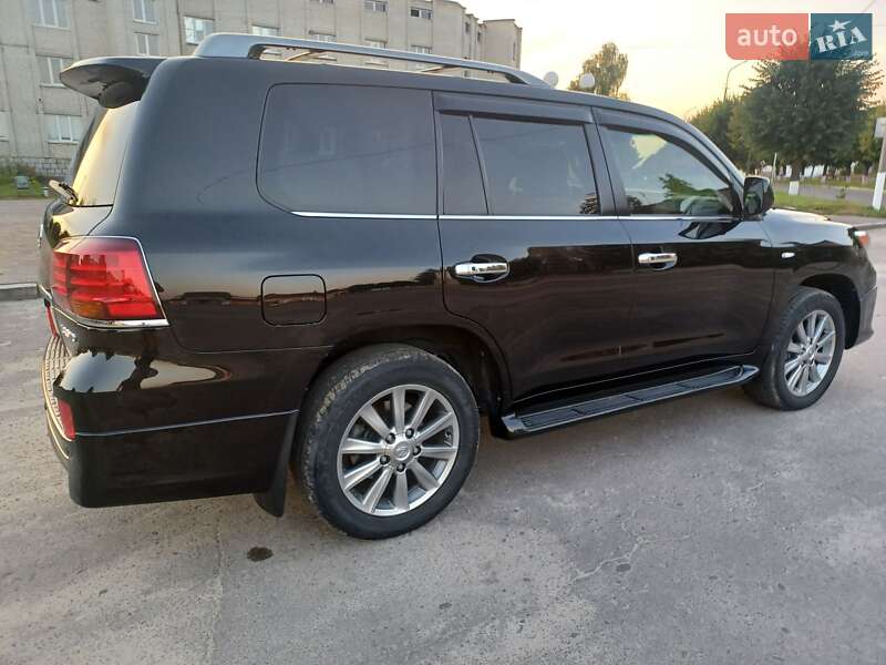 Внедорожник / Кроссовер Lexus LX 2011 в Старой Выжевке