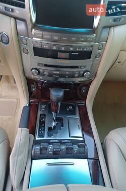 Внедорожник / Кроссовер Lexus LX 2011 в 