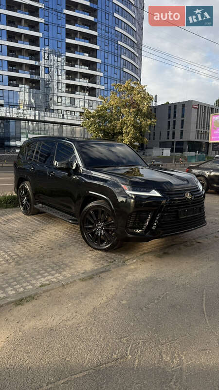 Lexus LX 2024