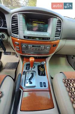 Позашляховик / Кросовер Lexus LX 2006 в 