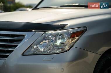 Внедорожник / Кроссовер Lexus LX 2008 в 